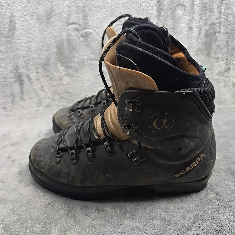Scarpa Alpha Hard Shell Mountaineering Hiking Boots US Men's 9/10‎